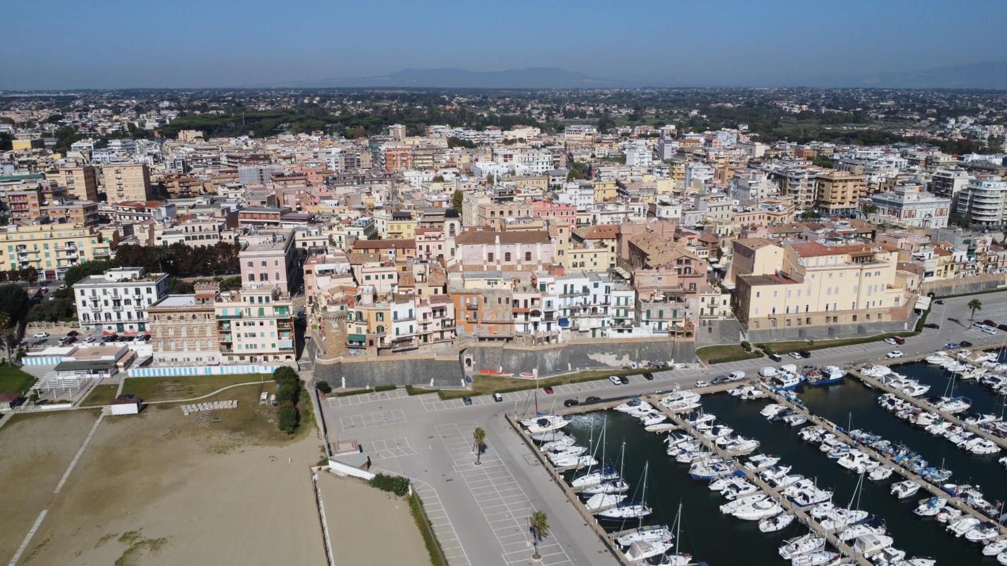 Open Space Centralissimo Nettuno Fronte Porto Zewnętrze zdjęcie